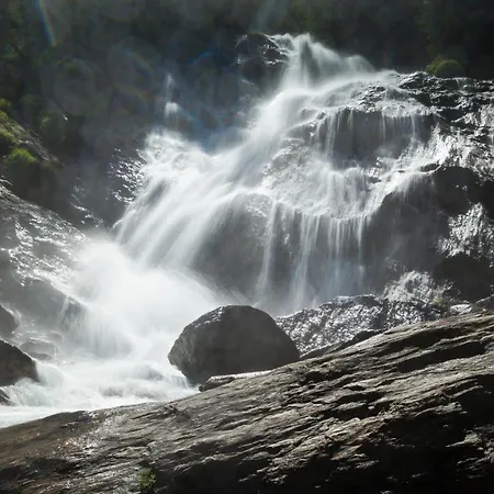 Wasserfall - Including Summercard Hotel